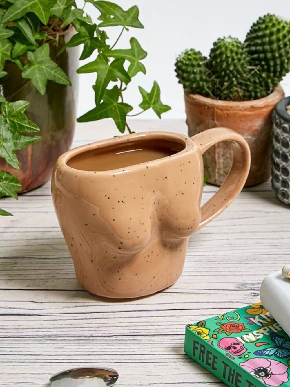 Urban Outfitters Home Female Form Mug in a Speckled Ceramic - NWOT